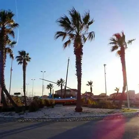 Apartament Comfortable 2 Km Away From The Sea *